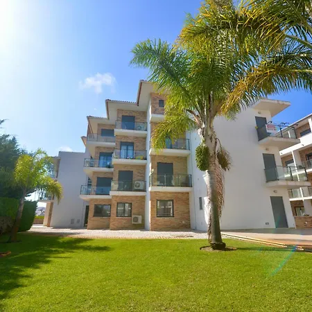 Pebble - 1 Bedroom Sleeps 5 With Pool & Tennis Court Daire *