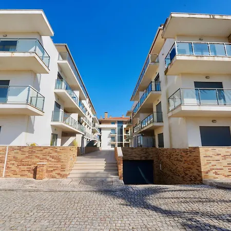 Pebble - 1 Bedroom Sleeps 5 With Pool & Tennis Court Daire *