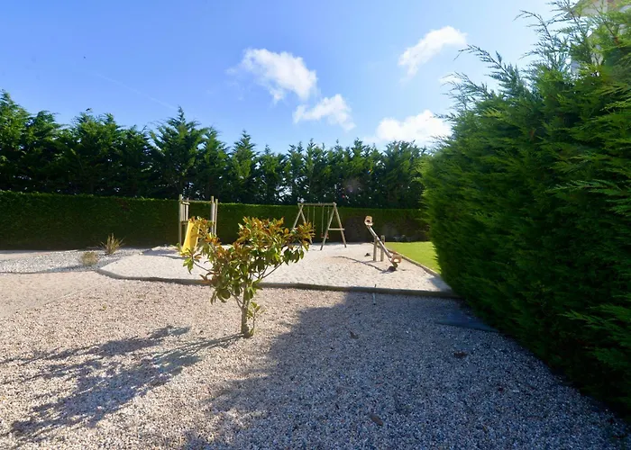 Pebble - 1 Bedroom Sleeps 5 With Pool & Tennis Court