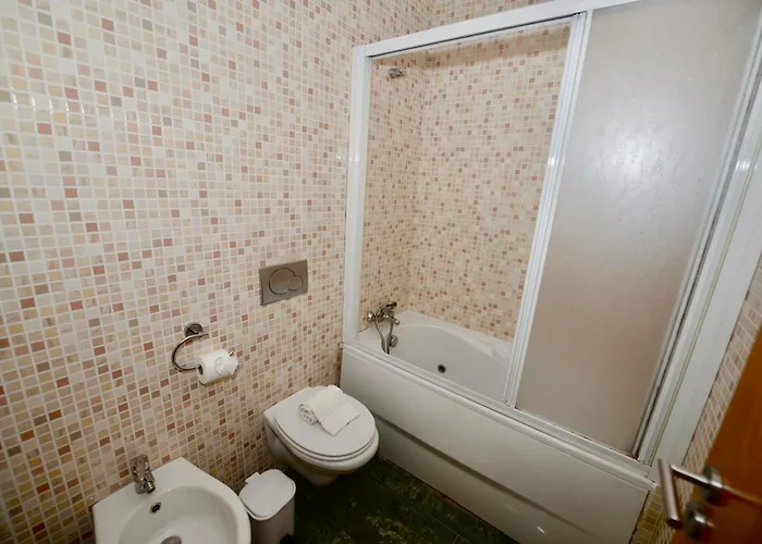 Daire Pebble - 1 Bedroom Sleeps 5 With Pool & Tennis Court