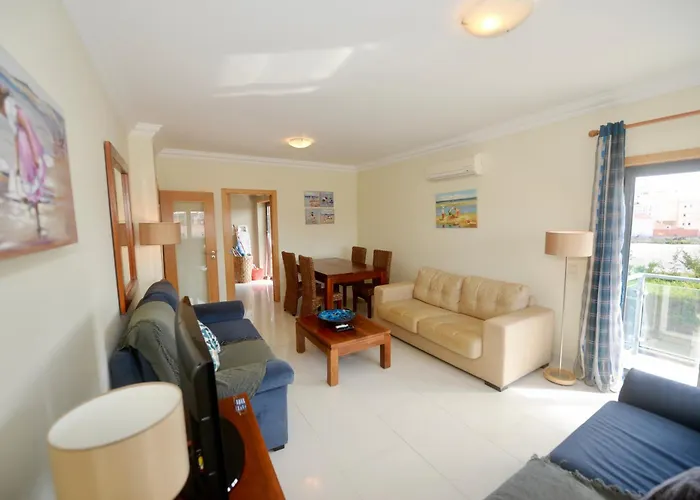 Pebble - 1 Bedroom Sleeps 5 With Pool & Tennis Court * São Martinho do Porto