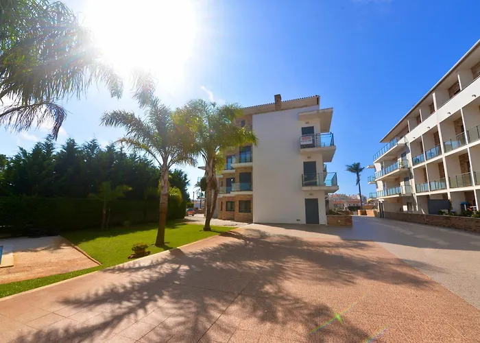 Daire Pebble - 1 Bedroom Sleeps 5 With Pool & Tennis Court *